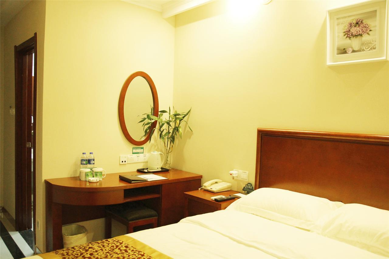 Greentree Inn Guangdong Shantou Gurao Gugui Road Business Hotel Exterior photo